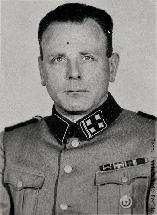 Commandant Knolle van A-Schule West